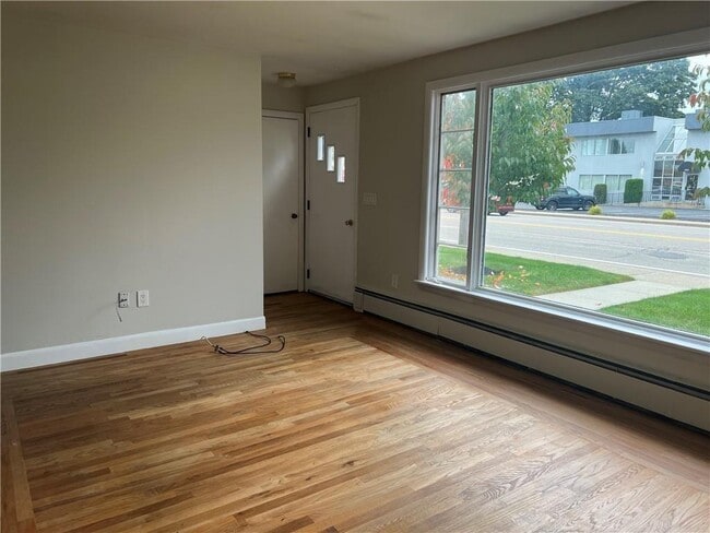 Photo - 108 Airport Rd