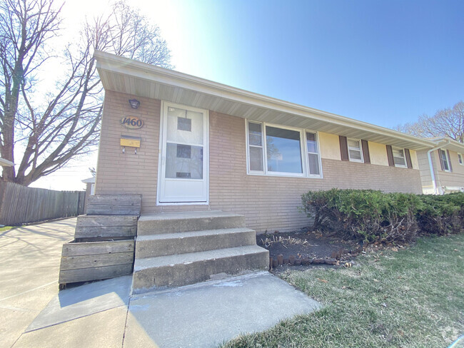 Building Photo - 1460 26th St NW Rental