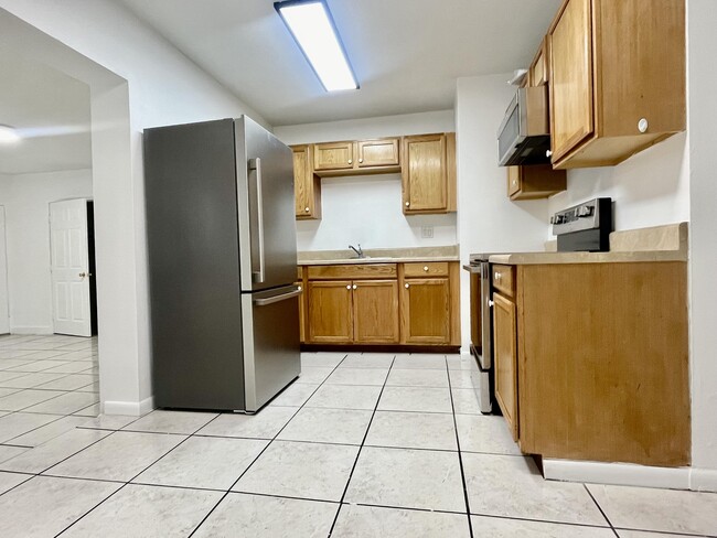 Photo - 395 Schoolhouse Ln