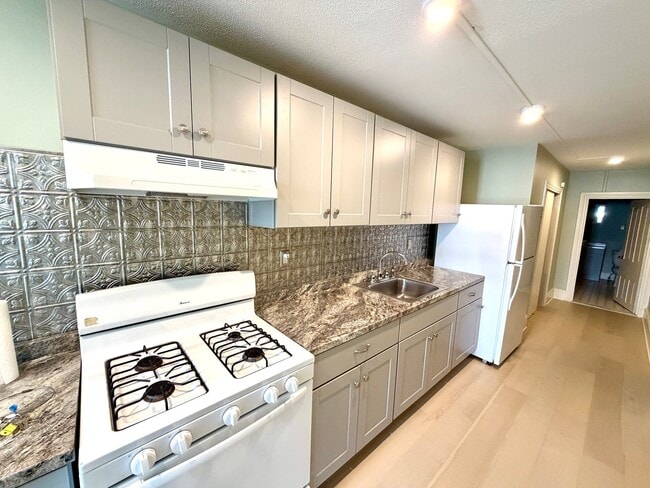 Photo - 49 N Main St Unit 3