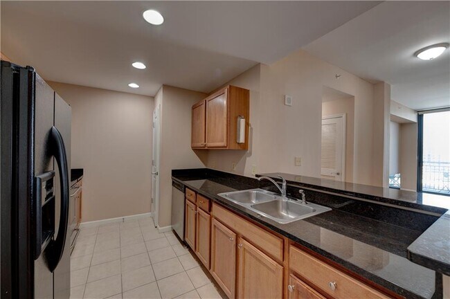 Photo - 3040 Peachtree Rd Unit 813