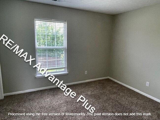 Photo - 10618 Irvin Pines Dr