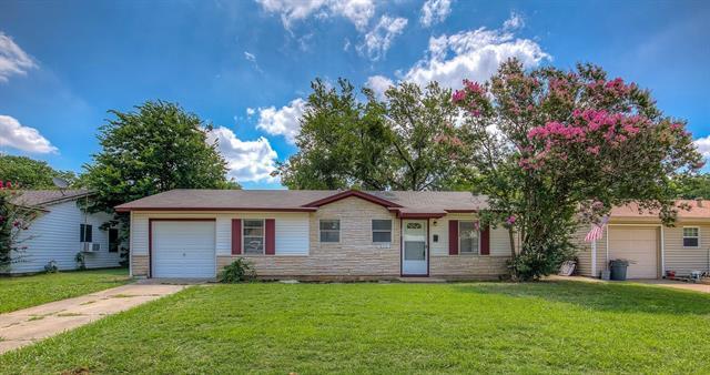 Building Photo - 820 Collin Dr