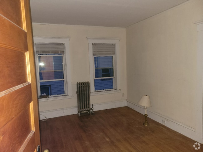 Building Photo - 172-174 South St Rental