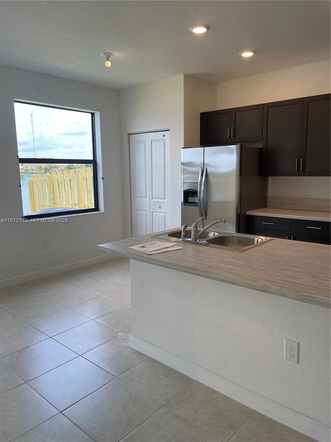 Photo - 20564 NE 5th Pl