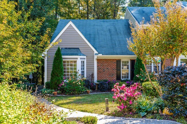 Building Photo - 6732 Queen Annes Dr