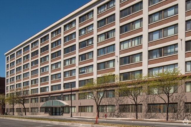 Building Photo - 169 Monsignor Obrien Hwy Unit 403 Rental