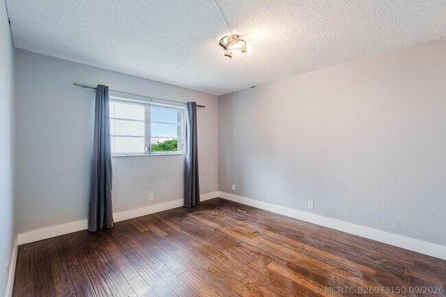Photo - 900 NE 12th Ave Unit 408