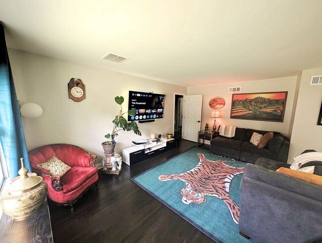 Photo - East Memphis - Stunning 4 bedroom / 2 full bath home