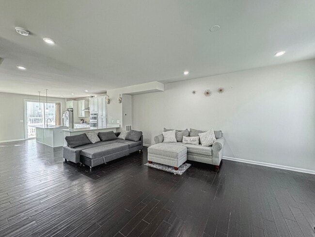 Photo - Stunning and Spacious 4 Bed 3.5 Bath End Unit Townhome In Highly Desired Goose Creek Club