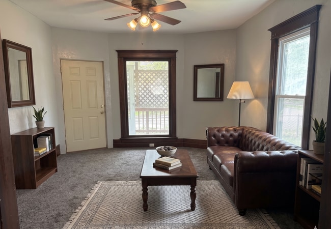 Building Photo - Charming Home with Massive Yard & Creative Space!
