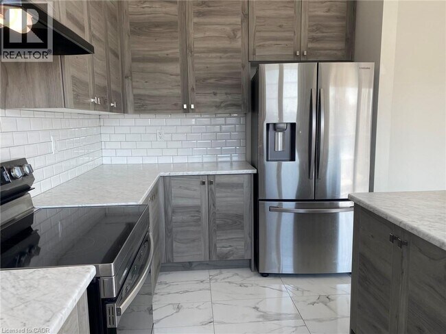 Photo - 142 David St