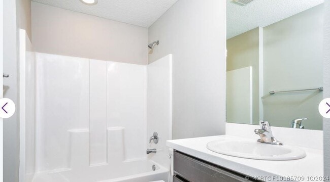 Photo - 1261 SW Goodman Ave