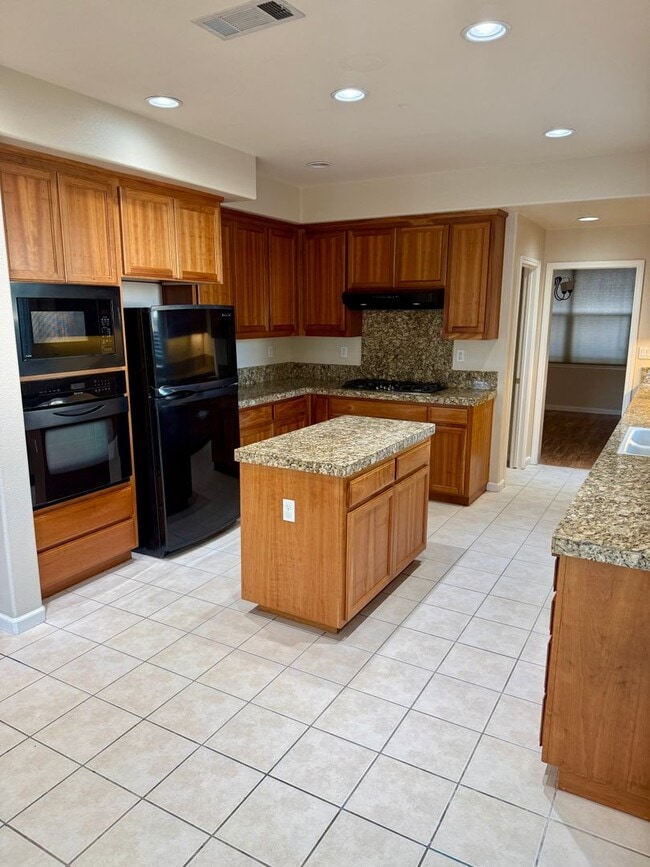 Photo - Park like setting