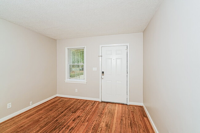 Photo - 237 Garden Ln