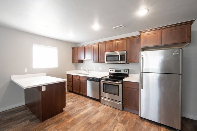 Photo - Awesome 2 Story Townhome in Vineyard w/ attached 2 car garage!