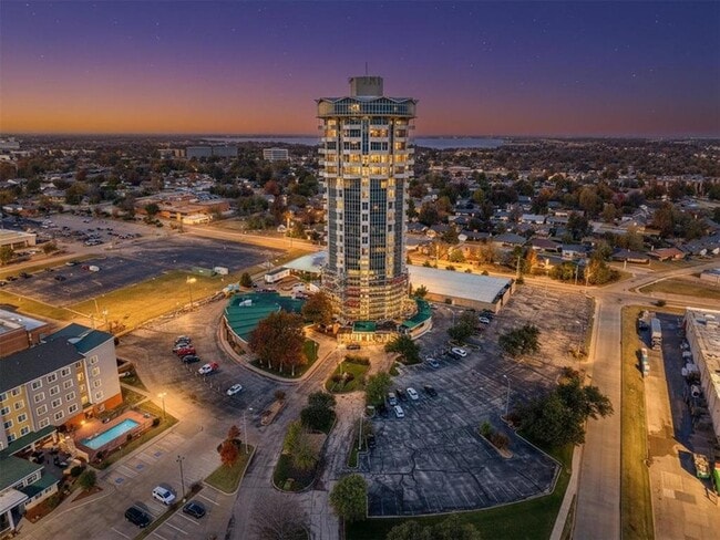 Building Photo - 5900 Mosteller Dr Unit STE164