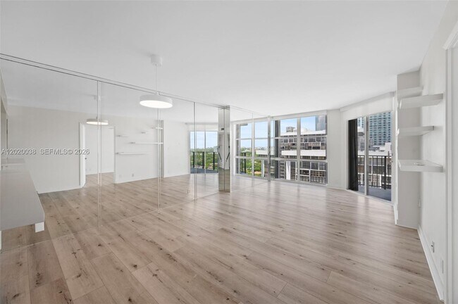 Photo - 1901 Brickell Ave Unidad B2004
