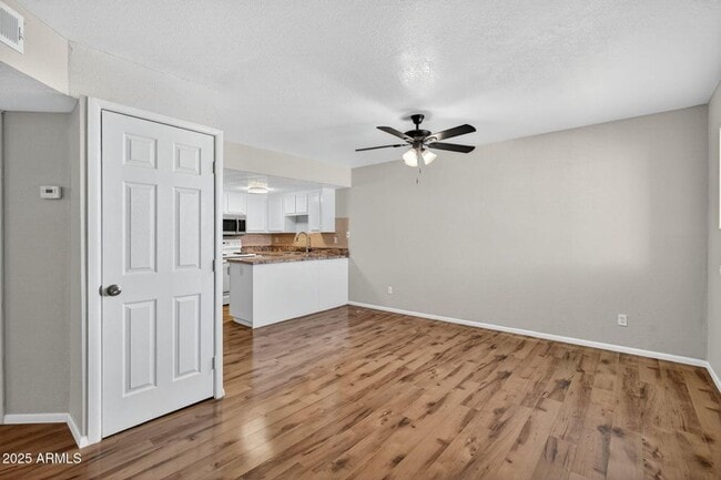 Photo - 21622 N 23rd Ave Unidad B304