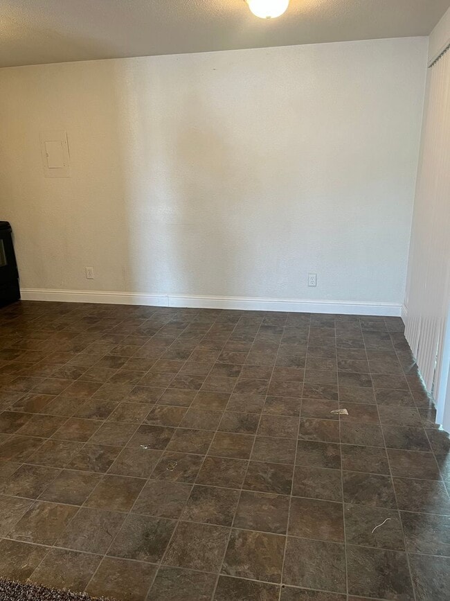 Photo - 1275 E Bellevue Rd Unit 1275