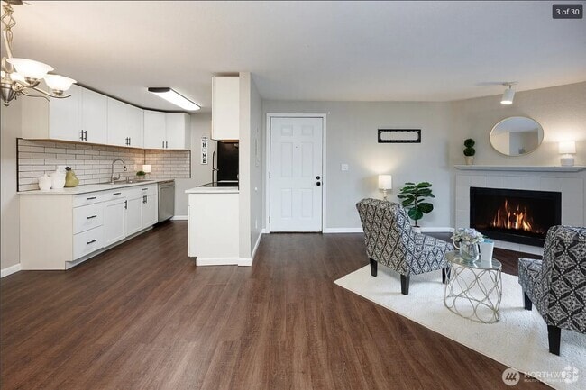 Building Photo - 16817 Larch Way Unit F-201 Rental