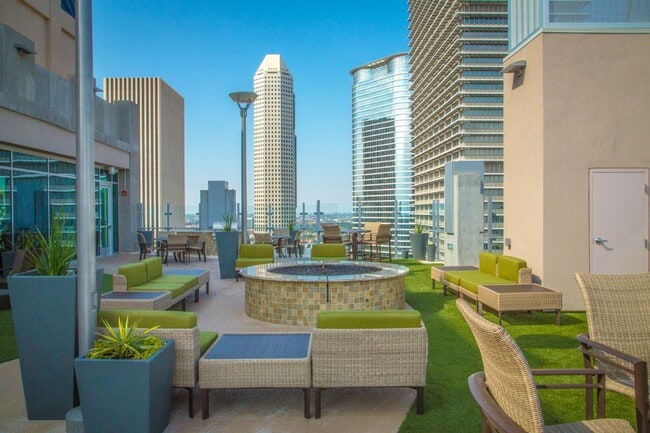 SoDo - Houston North Tower