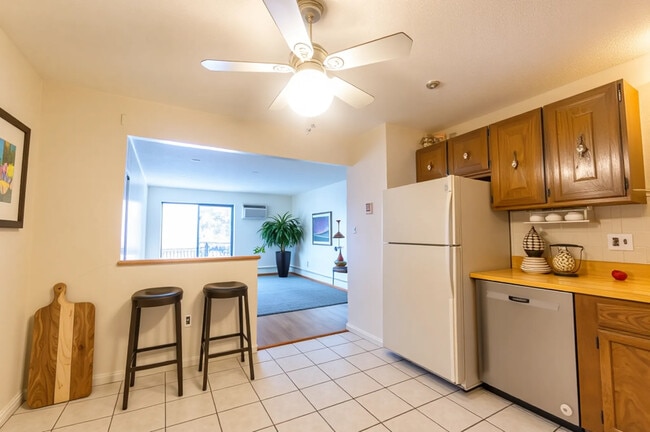 Photo - 23 Country Club Dr