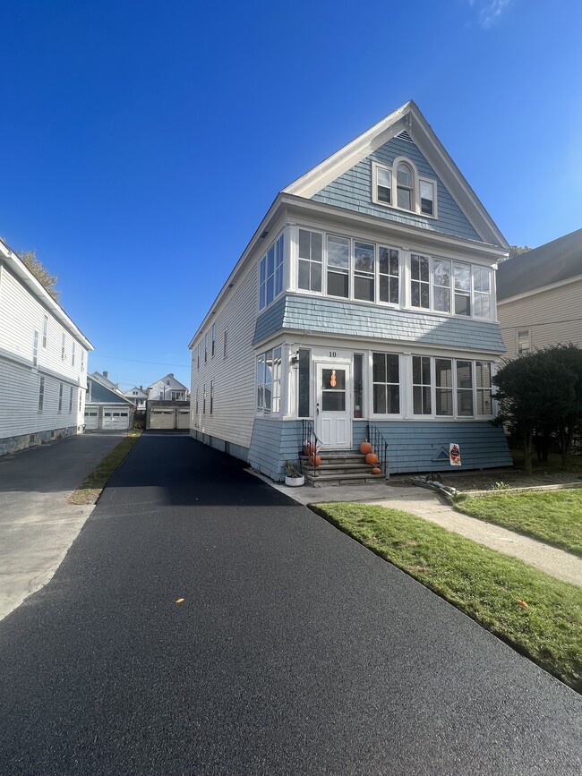 Paved driveway - 10 Oakwood St Apartments Unit 1