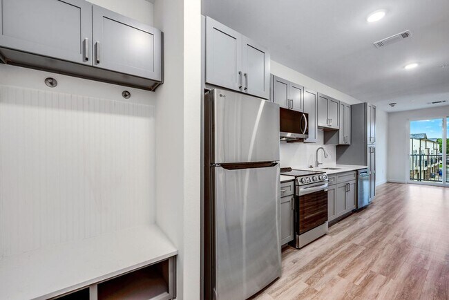 Photo - Correo Place