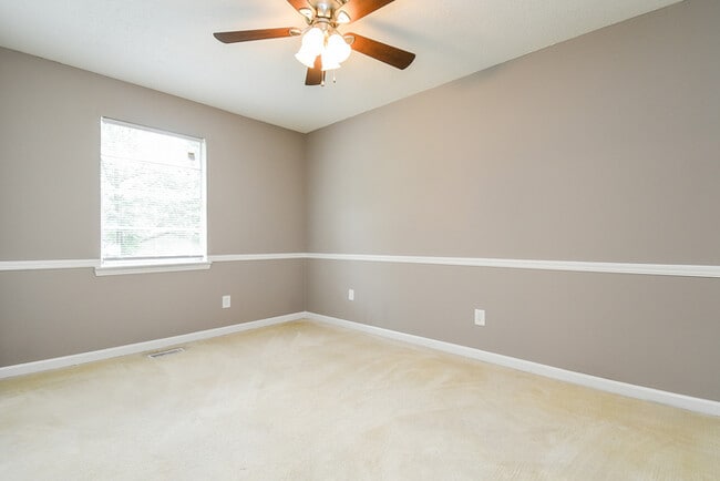 Photo - 2569 Gaylon St