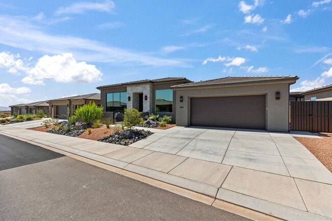 Photo - Beautiful 4 Bedroom Home!