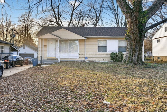 Photo - 9855 Medford Dr