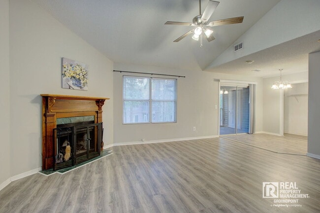 7945 Parklane Ct Unidad 905e