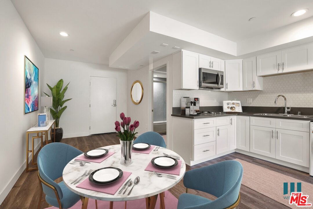 Photo - 1234 Armacost Ave Unit ph5