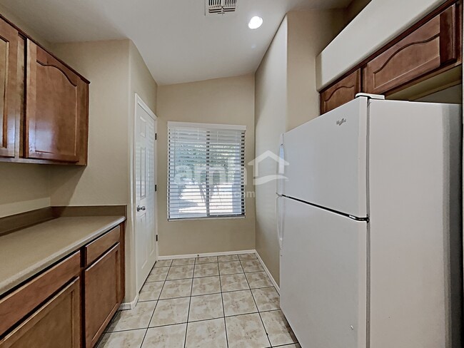Photo - 414 S 114th Ave