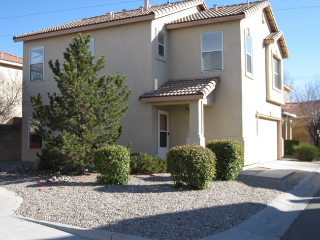 Photo - 4260 Altura Mesa Ln NE