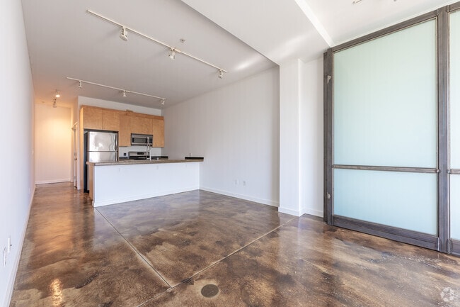 3BR, 2BA