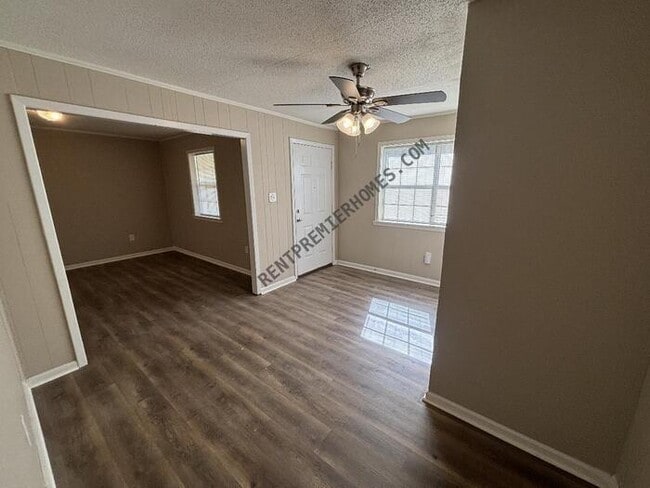 Photo - 403 Rhode Island St