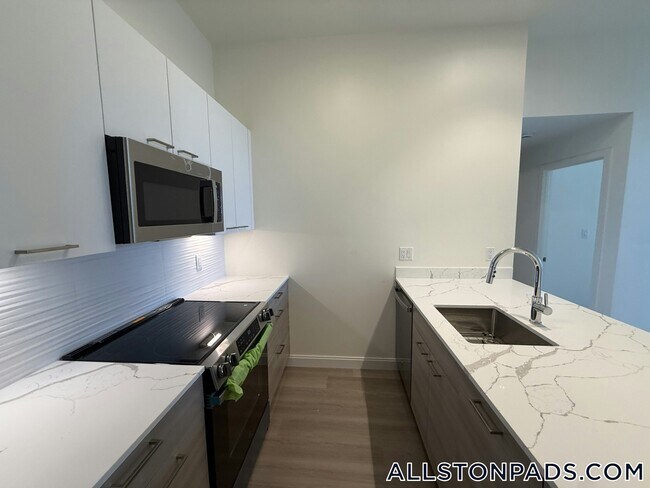 Photo - 1079 Commonwealth Ave Unidad 233