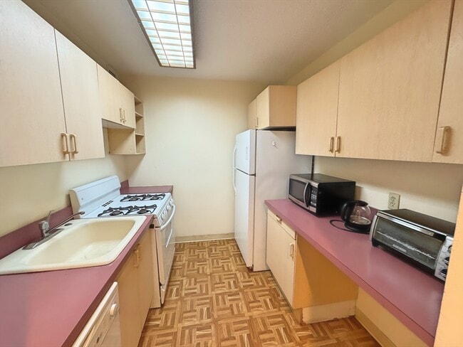 Photo - 33 Pond Ave Unit 608