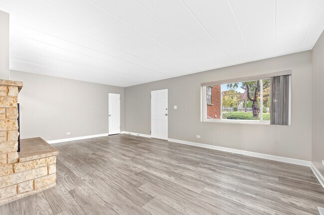 Photo - 332 Maple Ave Unit 1