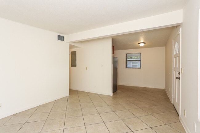 Photo - 1004 Maynard St