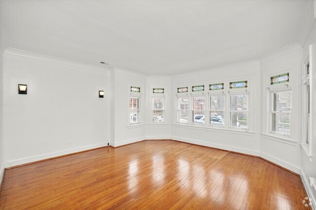 Building Photo - 2737 W Lunt Ave Unit 1W Rental