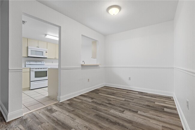 Photo - 12658 Kenwood Ln Unit D