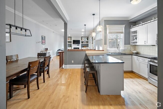 Building Photo - 62 Gates St Unit 1 Rental
