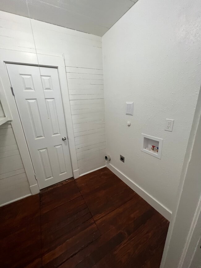 Photo - 406 22nd St Unit 412