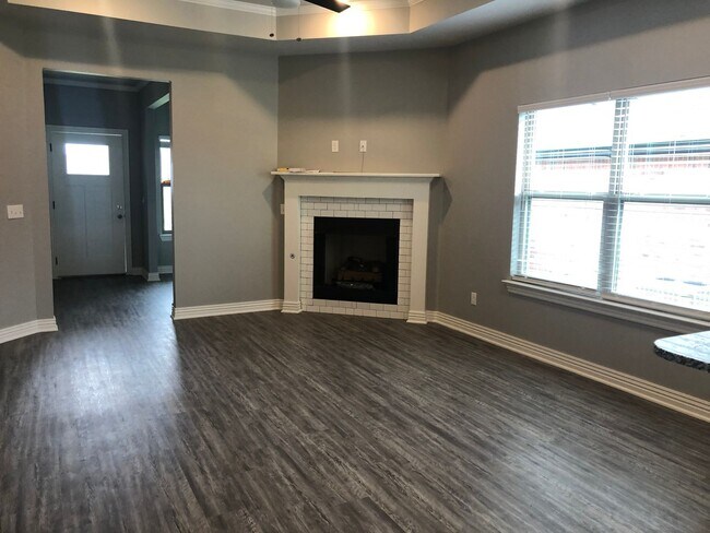 Photo - BEAUTIFUL BENTONVILLE HOME - LARGE FENCED IN YARD - GREAT LOCATION