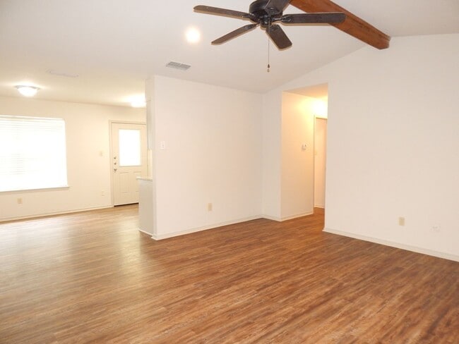 Photo - Whitehouse ISD! Lovely 3 Bedroom, 2 Bath Home