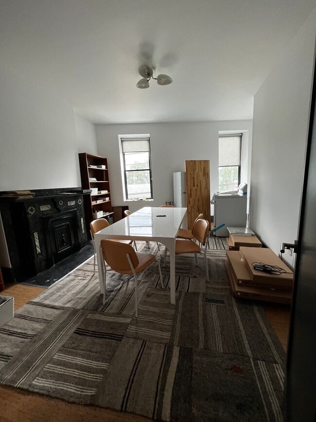 Building Photo - 1600 Lowrie St Unit 2