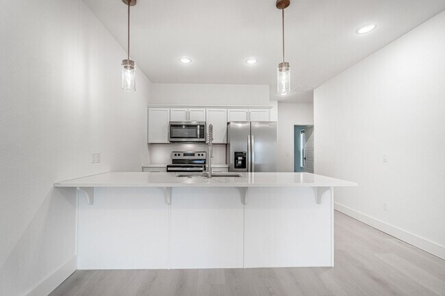 Photo - 2707 SW Livingston Square